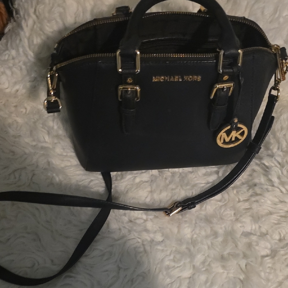 Michael Kors Black Satchel with Gold Accents. Great Condition! - Picture 4 of 4